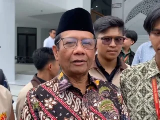 MK Larang Polisi di Jabatan Sipil, Mahfud MD : tak Perlu Revisi UU