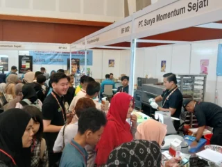 Buka Mulai Hari Ini, Pengunjung Antusias Lihat Pameran EastFood Indonesia 2026 di Surabaya