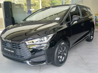 BYD M6 Sematkan Teknologi DM, Kendaraan Makin Gesit dan Irit