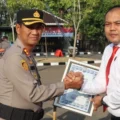 Kasat Reskrim Polres Sampang Terima Penghargaan Usai Tangani Kasus Pemerkosaan Anak
