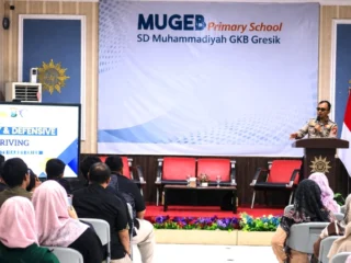 Polres Gresik Sosialisasikan Budaya Tertib Lalu Lintas ke Puluhan Guru