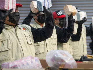 KPK Temukan Rekening Penampung Hingga Perhiasan Saat Geledah Kantor ATR BPN Jatim