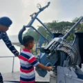 Seru, Puluhan Siswa SD Eksplorasi Kapal TNI AL dan Bunker di Ambon