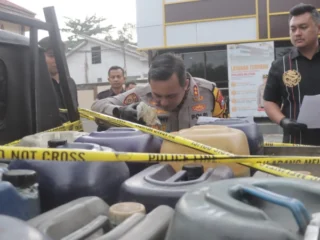 Polres Blitar Ungkap Kasus Penimbunan Pertalite dan Solar Subsidi